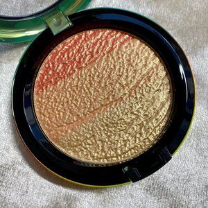 MAC Cosmetics Freshen Up High-Light Powder LE BNIB